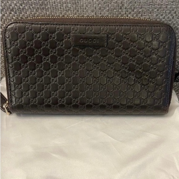 Gucci Handbags - Authentic Brown Leather Gucci Wallet